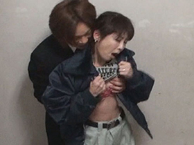 掃除婦のおばさんにわざと勃起したチ●ポを見せて「手コキだけでも・・・？」とお願いしたら、どんな結末が・・・！？4時間　サンプル画像20